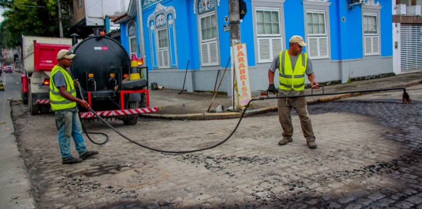 Serviços de recuperação da Rua Barão do Rio Bonito são retomados em Barra do Piraí